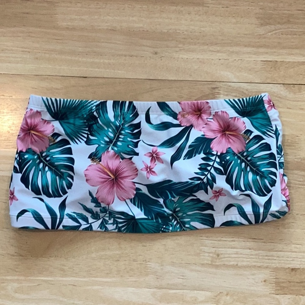 SHEIN Strapless Swim Bandeau, Size 2X, floral, excellent condition.